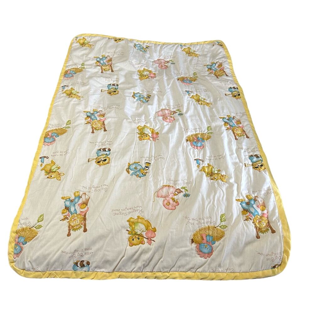 Vintage Baby Crib Quilt Newborn Nursery Rhymes Lightweight Size 32x48"‎ Yellow